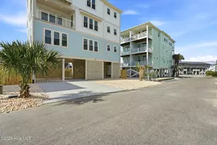 105 Periwinkle Ln, Carolina Beach, NC 28428 - Photo 4