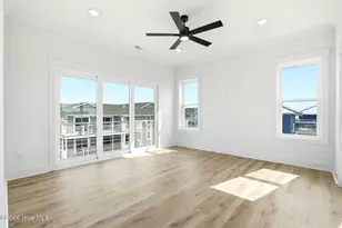 105 Periwinkle Ln, Carolina Beach, NC 28428 - Photo 76