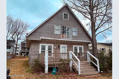 411 Spartanburg Avenue, Carolina Beach, NC 28428 - Photo 1