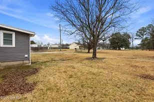 641 Haws Run Rd, Jacksonville, NC 28540 - Photo 74