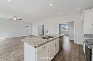 300 Black Hawk Dr, Jacksonville, NC 28546 - Photo 18