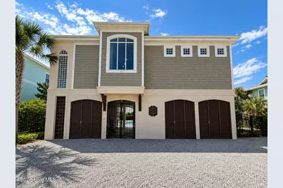137 W Third Street, Ocean Isle Beach, NC 28469 - Photo 4