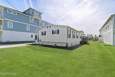 9105 W 9th Street, Surf City, NC 28445 - Photo 4