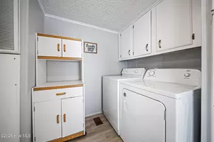 9105 W 9th St, Surf City, NC 28445 - Photo 18