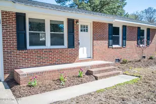 1737 Lexington Dr, Elizabeth City, NC 27909 - Photo 2