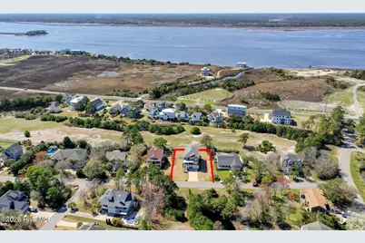 8124 Lakeview Drive, Wilmington, NC 28412 - Photo 4
