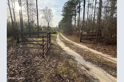 8521 Johns Mill Road, Maxton, NC 28364 - Photo 22