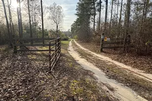 8521 Johns Mill Rd, Maxton, NC 28364 - Photo 22