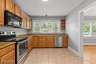1104 N Overlook Dr, Greenville, NC 27858 - Photo 8