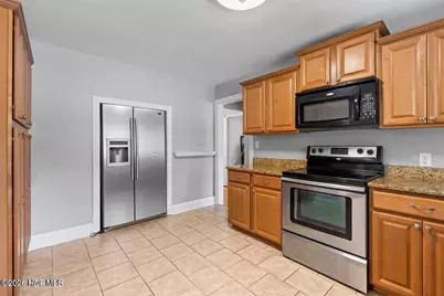 1104 N Overlook Drive, Greenville, NC 27858 - Photo 6