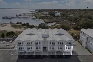 704 E Moore St, Southport, NC 28461 - Photo 4