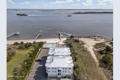 704 E Moore Street #112, Southport, NC 28461 - Photo 2