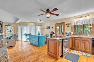 5505 Fredeen Ct, Emerald Isle, NC 28594 - Photo 12