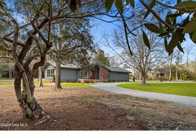 1000 Pine Street, Lake Waccamaw, NC 28450 - Photo 2