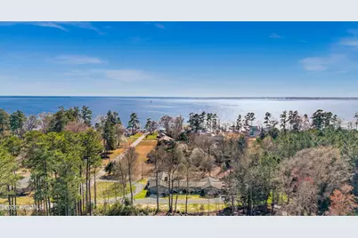 1000 Pine Street, Lake Waccamaw, NC 28450 - Photo 6