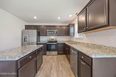 1917 Rolling Meadows Drive, Greenville, NC 27858 - Photo 34