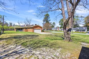 118 E Wyche St, Whiteville, NC 28472 - Photo 16