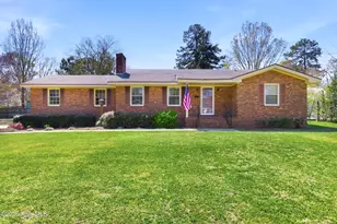 118 E Wyche St, Whiteville, NC 28472 - Photo 2
