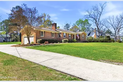 118 E Wyche Street, Whiteville, NC 28472 - Photo 4