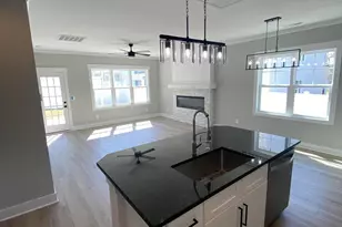 504 Lakeshore Dr, Aberdeen, NC 28315 - Photo 8