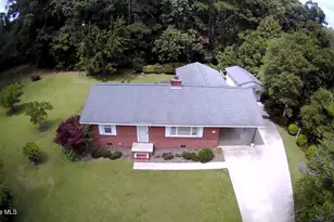 214 E Bladen St, Bladenboro, NC 28320 - Photo 1