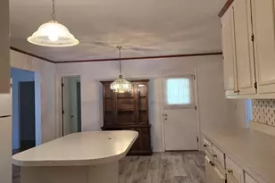 214 E Bladen St, Bladenboro, NC 28320 - Photo 14
