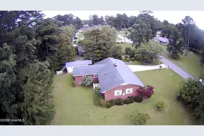 214 E Bladen Street, Bladenboro, NC 28320 - Photo 2
