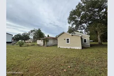 108 Bell Street, Pollocksville, NC 28573 - Photo 8