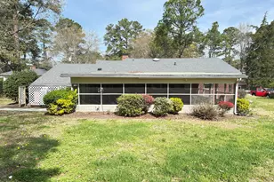 100 Wilson St, Clinton, NC 28328 - Photo 4