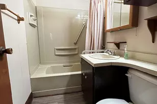 100 Wilson St, Clinton, NC 28328 - Photo 22