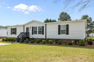 3008 Masters Dr, La Grange, NC 28551 - Photo 4