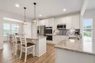 254 E Red Head Cir, Sneads Ferry, NC 28460 - Photo 4