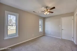214 W Volant St, Hubert, NC 28539 - Photo 14
