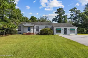 1468 W Corbett Ave, Swansboro, NC 28584 - Photo 1