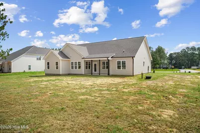 117 N Rabbit Run Drive, Smithfield, NC 27577 - Photo 4