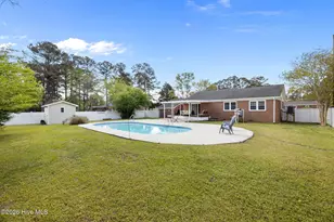 2406 N Hills Dr, New Bern, NC 28562 - Photo 46