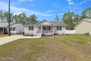 1221 Maple Rd, Southport, NC 28461 - Photo 2