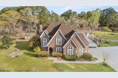 450 Berry Lane SW, Supply, NC 28462 - Photo 2