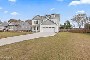 1616 Chadwick Shores Dr, Sneads Ferry, NC 28460 - Photo 2