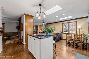 205 W Hedgelawn Way, Southern Pines, NC 28387 - Photo 16