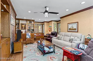 205 W Hedgelawn Way, Southern Pines, NC 28387 - Photo 14
