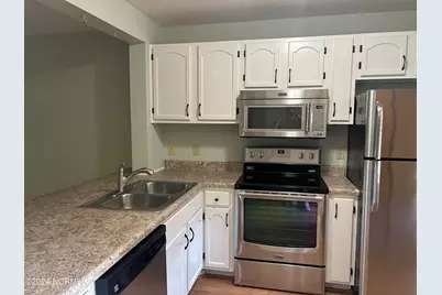 3625 Saint Johns Court #Unit 25b, Wilmington, NC 28403 - Photo 2