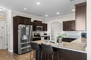 880 Stormy Gale Ln, Sneads Ferry, NC 28460 - Photo 18