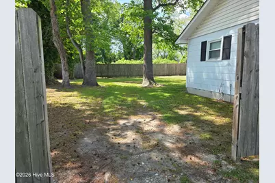 108 S Lee Street, Whiteville, NC 28472 - Photo 4