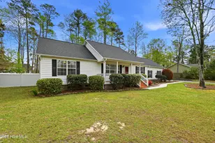 326 Knollwood Dr, Hampstead, NC 28443 - Photo 2