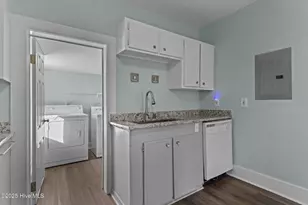 1406 Evans St, Morehead City, NC 28557 - Photo 14
