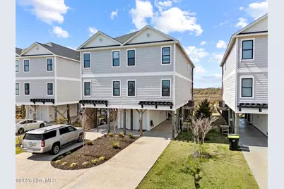 813 N New River Drive #B, Surf City, NC 28445 - Photo 2