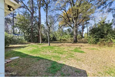 221 N Thompson Street, Whiteville, NC 28472 - Photo 32