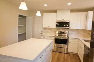 2007 Fisher St, Morehead City, NC 28557 - Photo 12