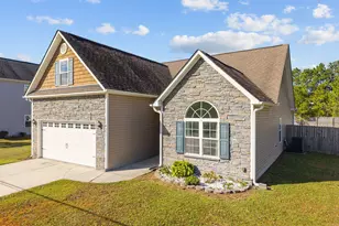 257 E Ivybridge Dr, Hubert, NC 28539 - Photo 2